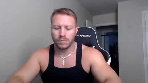 Snapshot of player2pawns chatting on 10-12-25, 10:53 Player online show from 10-12-25, 10:53