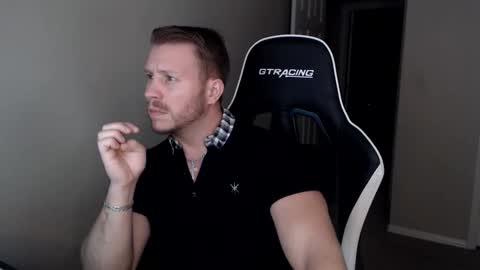 Snapshot of player2pawns chatting on 12-21-25, 11:12 Player online show from 12-21-25, 11:12