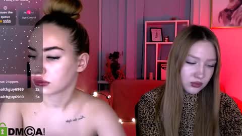 Sophie online show from 02-10-25, 08:42