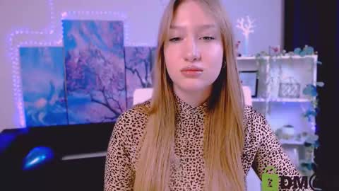 Sophie online show from 02-20-25, 09:31