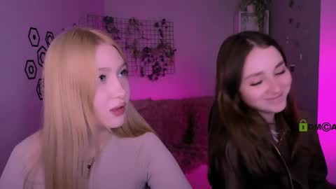 Sophie online show from 04-07-26, 07:25