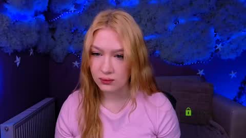Sophie online show from 04-20-26, 07:26