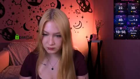 Snapshot of playful_sophie chatting on 05-07-26, 08:14 Sophie online show from 05-07-26, 08:14