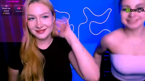 Snapshot of playful_sophie chatting on 06-12-26, 07:35 Sophie online show from 06-12-26, 07:35
