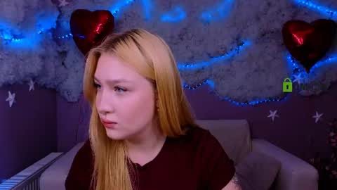 Snapshot of playful_sophie chatting on 06-27-26, 07:19 Sophie online show from 06-27-26, 07:19