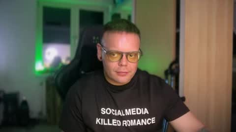 Snapshot of playfulcompanion chatting on 07-12-26, 01:51 I just wanna mastrbate with you online show from 07-12-26, 01:51
