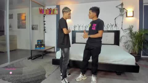   online show from 10-10-25, 10:53