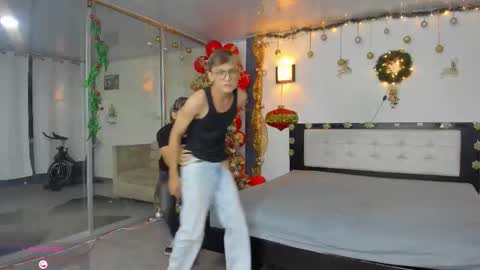   online show from 12-04-25, 11:02