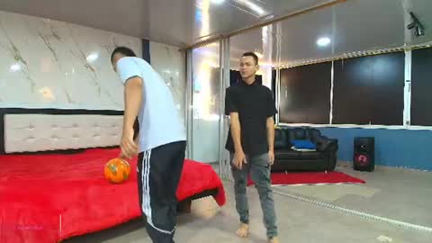   online show from 07-21-26, 09:50