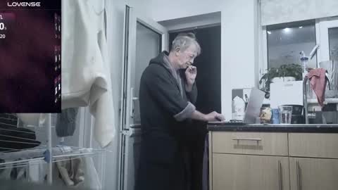 Play Me online show from 11-26-25, 04:24