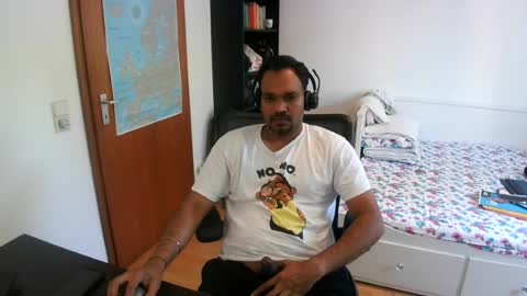 Snapshot of pleasure5845 chatting on 06-15-26, 01:13 Sam online show from 06-15-26, 01:13