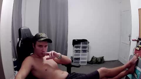 plkrisztian online show from 10-27-25, 08:46