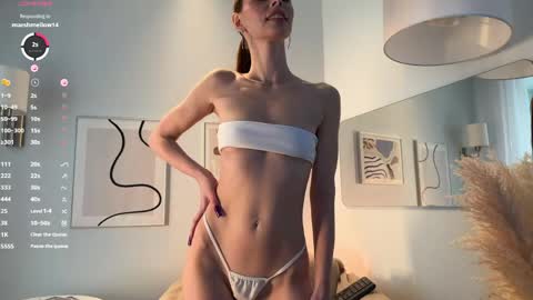 Amelie online show from 04-04-26, 01:08
