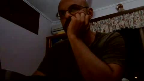 Snapshot of plu07f3520 chatting on 07-10-26, 09:39 plu07f3520 online show from 07-10-26, 09:39