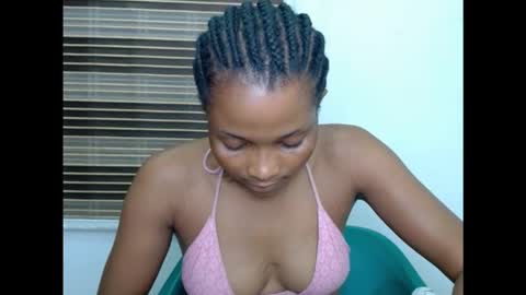 plumnjuicyx online show from 12-03-25, 07:01