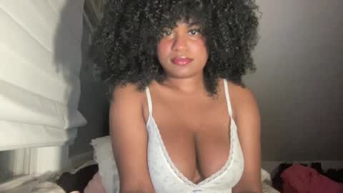 Snapshot of plushicore chatting on 06-18-26, 02:34 stariette online show from 06-18-26, 02:34