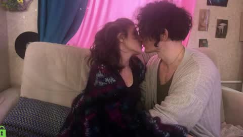 Snapshot of pocket_lovers chatting on 05-16-26, 04:53 Cute Sofia and Handsome Richy online show from 05-16-26, 04:53