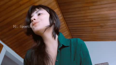 Snapshot of poeeticaa_ chatting on 01-30-25, 12:16 IG ipoetica online show from 01-30-25, 12:16