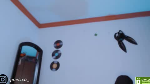 Snapshot of poeeticaa_ chatting on 03-05-26, 03:41 IG ipoetica online show from 03-05-26, 03:41