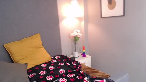  Luna  online show from 01-08-25, 07:45