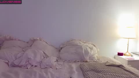 Rose online show from 03-11-25, 01:45