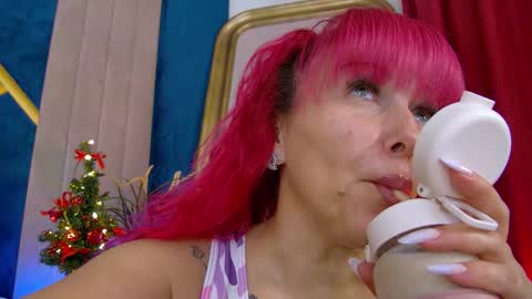 poison_milf_ online show from 12-17-25, 04:51