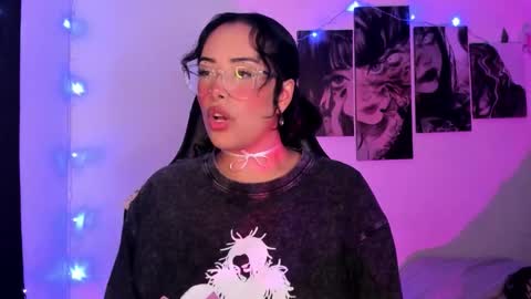 Willow                      Hours 12pm to 630pm Colombian time FRIDAY AND SUNDAY FREE DAYS online show from 01-05-26, 05:27