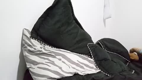 Snapshot of pol_eros chatting on 03-06-25, 09:31 pol eros online show from 03-06-25, 09:31