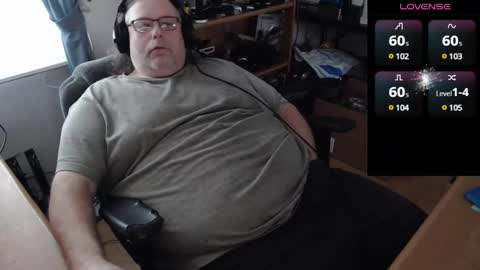 Snapshot of polarmetal chatting on 12-14-24, 01:38 polarmetal online show from 12-14-24, 01:38