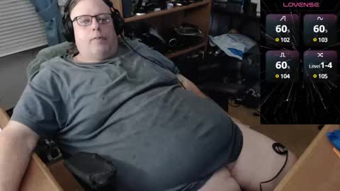 Snapshot of polarmetal chatting on 12-20-24, 12:08 polarmetal online show from 12-20-24, 12:08