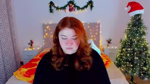 Snapshot of polinasallivan chatting on 12-24-24, 09:17 Polina online show from 12-24-24, 09:17