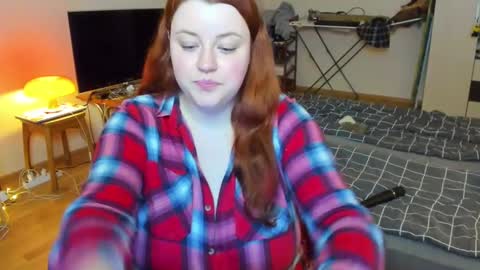 Snapshot of polinasallivan chatting on 01-31-25, 06:47 Polina online show from 01-31-25, 06:47