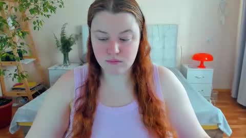Snapshot of polinasallivan chatting on 11-25-25, 10:15 Polina online show from 11-25-25, 10:15