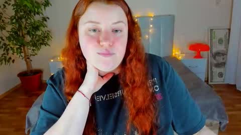 Snapshot of polinasallivan chatting on 02-09-26, 06:01 Polina online show from 02-09-26, 06:01