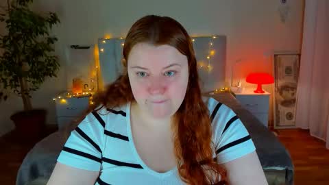 Snapshot of polinasallivan chatting on 02-20-26, 07:14 Polina online show from 02-20-26, 07:14