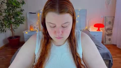 Snapshot of polinasallivan chatting on 02-24-26, 01:09 Polina online show from 02-24-26, 01:09