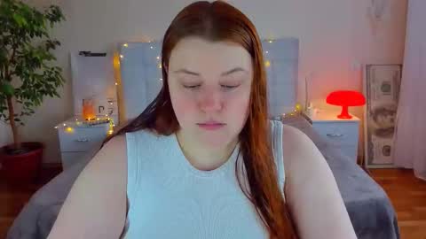 Snapshot of polinasallivan chatting on 02-25-26, 01:10 Polina online show from 02-25-26, 01:10