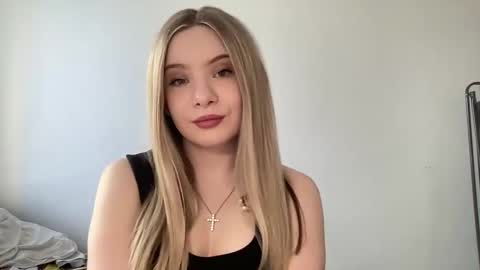 Snapshot of polishangel222 chatting on 04-27-26, 02:37 polishangel222 online show from 04-27-26, 02:37