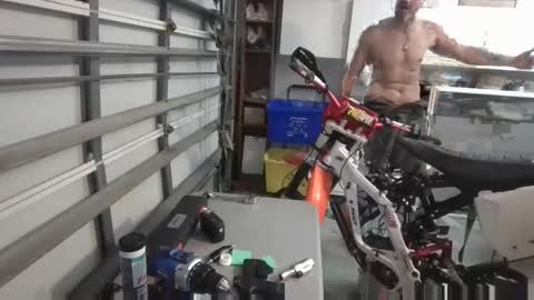 jaws online show from 03-27-26, 02:39