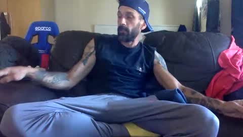 Snapshot of polla101 chatting on 04-30-26, 10:21 aquiles online show from 04-30-26, 10:21