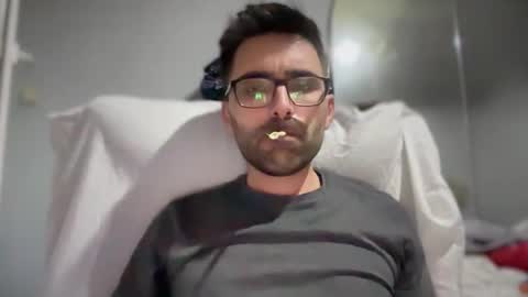 pollabeta online show from 11-15-25, 09:28