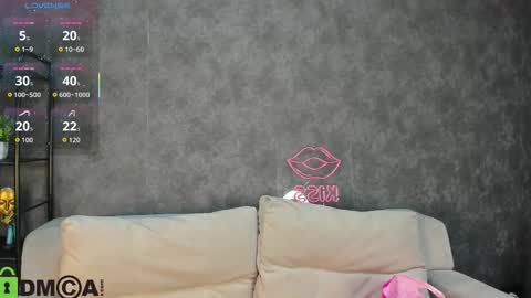 Polly online show from 10-13-25, 01:05