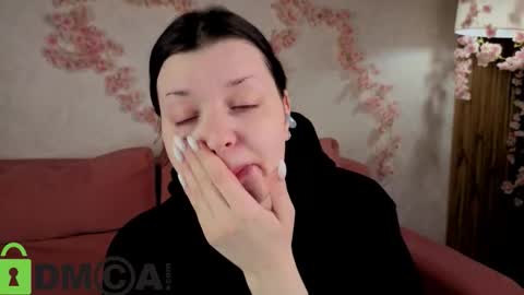 Polly online show from 11-12-25, 02:01