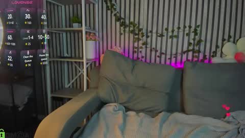 Polly online show from 03-08-26, 01:14