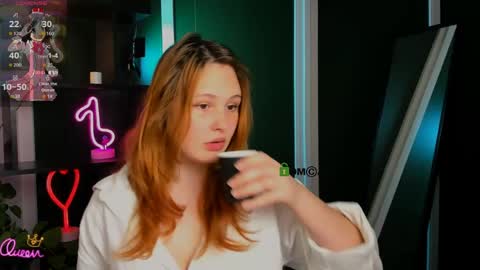 polly_cute1 online show from 04-22-26, 07:04