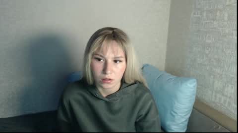 Snapshot of polly_holyy chatting on 05-23-26, 10:30 Polly online show from 05-23-26, 10:30