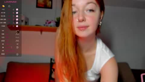 Snapshot of polly_luna chatting on 10-05-25, 04:05 Polly online show from 10-05-25, 04:05