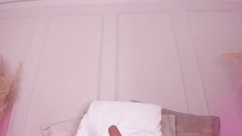 Snapshot of pollybabe_ chatting on 07-22-26, 07:05 POLLY online show from 07-22-26, 07:05