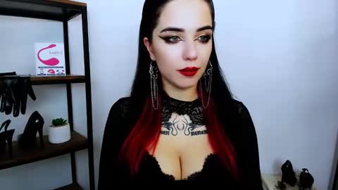 Snapshot of pollyflowers chatting on 12-07-24, 02:09 Polly online show from 12-07-24, 02:09