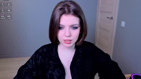  Your Polly  follow me  online show from 01-17-26, 02:44